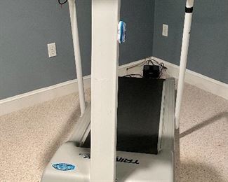 Trim Line Treadmill 2400