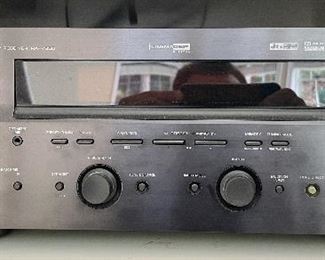Yamaha RX-V650 Receiver