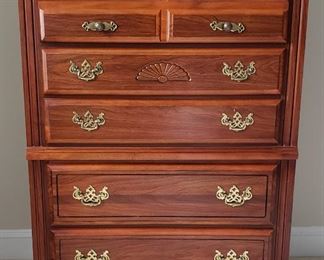 Broyhill Dresser