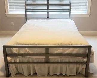 Full Bed (Bedding not for sale)