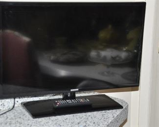 Samsung 28" TV with Remote, Model UN29F4000AF