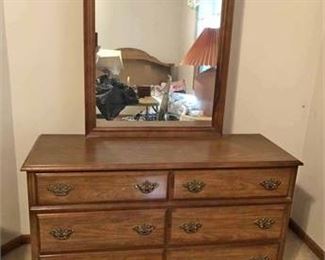 Mirrored Bedroom Dresser 