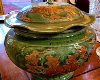 Vintage Chinese export tureen