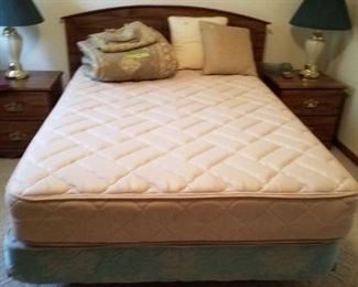 Full size complete bed
