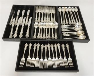 1001 52 TOWLE STERLING SILVER FLATWARE SET *EL GRANDE* PATTERN. 80.035 TROY ONCES COUNTING 1/2 TROY OZ. PER KNIFE HANDLE. COMES W/ A FITTED CASE