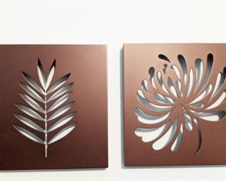 The other two matching wall plaques