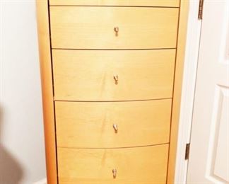 Tall chest with 6 drawers
