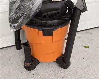 RIDGID like new shopvac with all accesories. Also have filters available