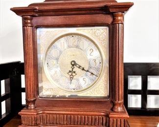Howard Miller mantel clock works and chimes