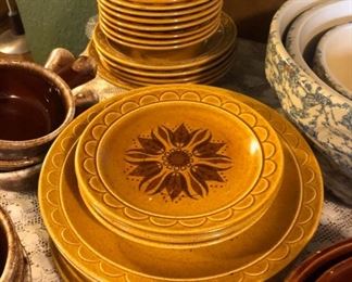 Homer Laughlin Golden Harvest Dinnerware