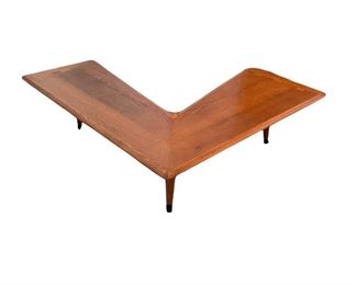 Lane boomerang table