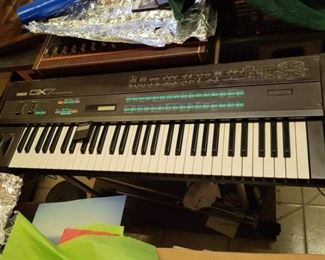 Yahama Dx7 Programmable Algorithm Synthesizer 
