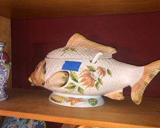 Italy vintage Italy soup tureen