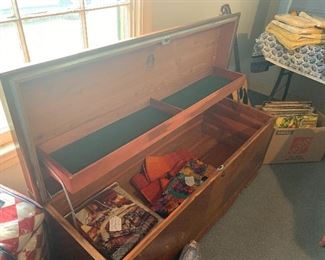Lane cedar chest