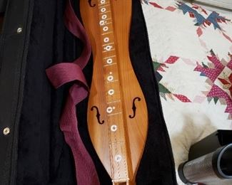 Like new made in America Apple Creek Dulcimer