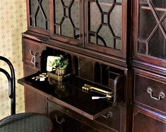 Writing and organizing space