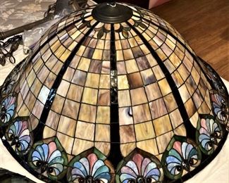 Tiffany-style ceiling light fixture