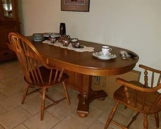 Oak dining table, 2 chairs, antique tea set