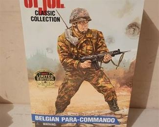 Hasbro G.i. Joe 1997 Classic Collection Belgian Para-commando In Box