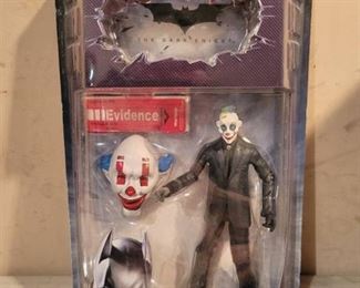 Batman Begins: Chase Figure with Crime Scene Evidence