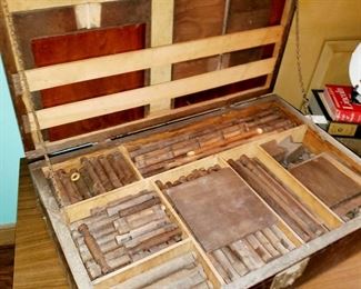 Antique, Lincoln Logs, full set, hand made case