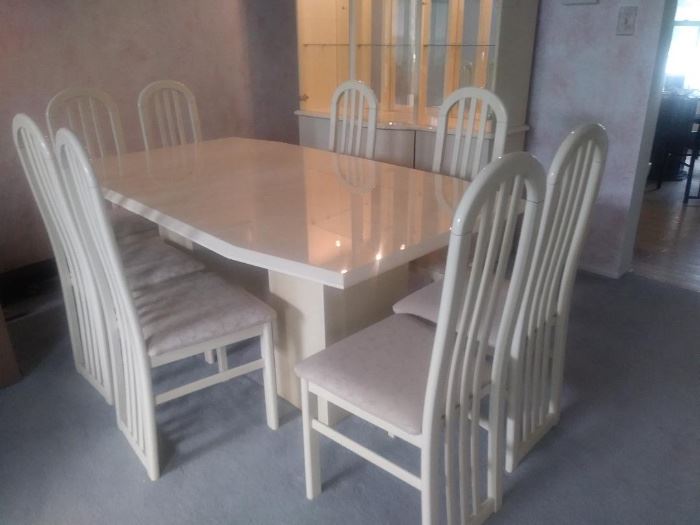 Italian dining set for eight- includes a leaf for additional number of people. EUC, Like new