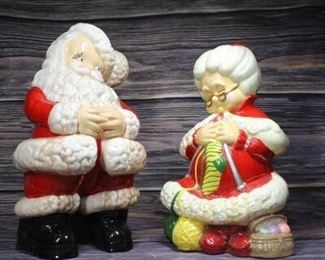 Pair of Vintage Atlantic Mold Hand Painted Ceramic Santa Claus Mrs. Claus Christmas Decor