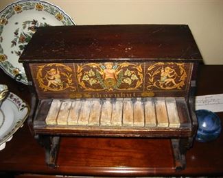 Antique "Schoenhut Toy Piano