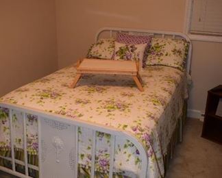 Vintage Metal Full Size Bed