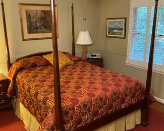 Thomasville Pencil Post Queen Bed