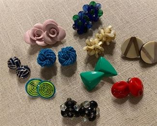 Vintage Clip Earrings 