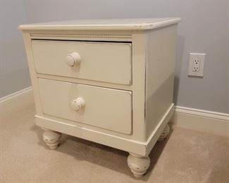 bedside tables (2): 25 x 24 x 17