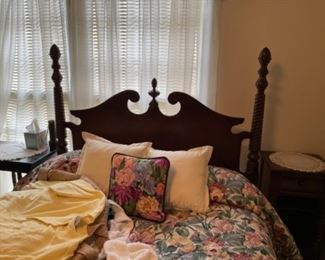 Full size 4 poster bed
