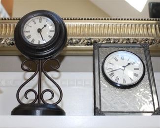 SMALL CLOCKS
