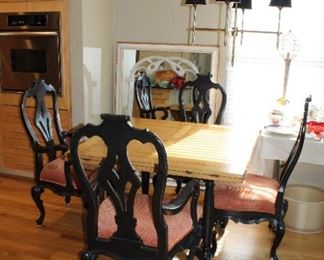 BAUSMAN & CO. DINING SET W/DROP SIDES & 4 CHAIRS