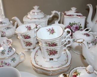 CROWN DORSET TEA SET