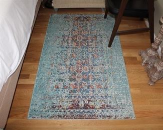 AREA RUG