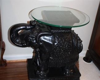 ELEPHANT ACCENT TABLE