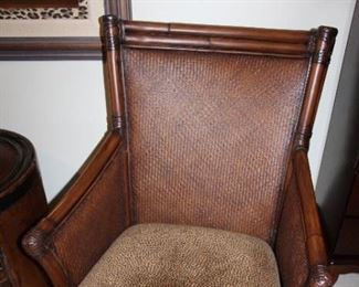 ACCENT CHAIR (1 OF 2)