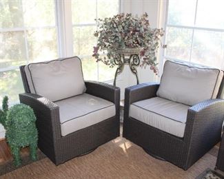 OUTDOOR/SUNROOM FURNITURE
