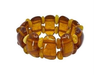 Lot 103
Vintage Baltic Amber Stretch Bracelet