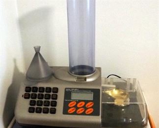 Lyman 1200 DPS 3 Digital Powder Scale And Dispenser System