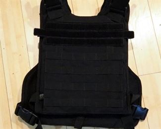 Infidel Strong Kevlar Vest, 10" x 12" Plate, Mfg 10/14, Model IBAIIIGR