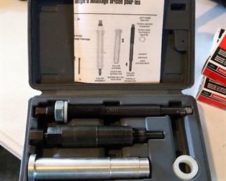 Lisle Broken Spark Plug Remover Kit, And And Ford Motorcraft Spark Plugs, SP-548