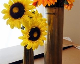 40mm 1839 Empty Brass Artillery Shell And 105 MM Empty Brass Shell With Sunflowers