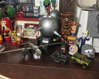 It’s Marvin the Martian baby!
Dallas Cowboys, Jack in the box antenna ball head & woody!