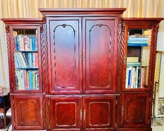 Entertainment center 