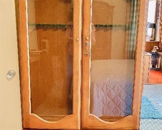 Gun cabinet 