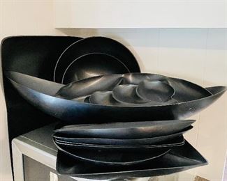 Trainware serving pieces 