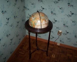 STANDING GLOBE